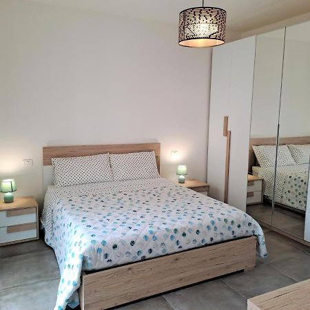 Lux Family Apartment Бардоліно Екстер'єр фото