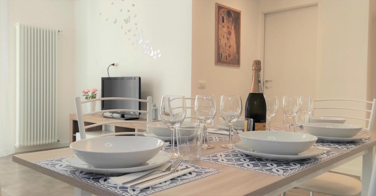 Lux Family Apartment Бардоліно Екстер'єр фото
