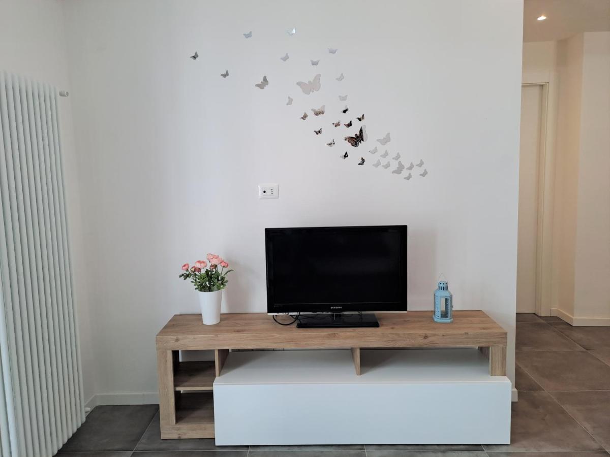 Lux Family Apartment Бардоліно Екстер'єр фото