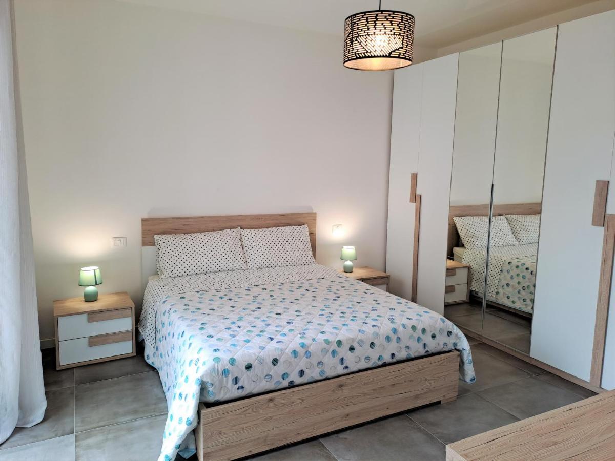 Lux Family Apartment Бардоліно Екстер'єр фото