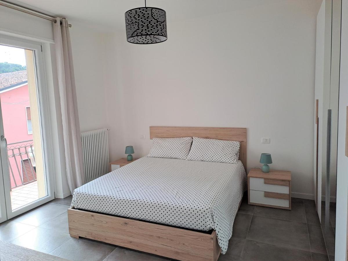Lux Family Apartment Бардоліно Екстер'єр фото