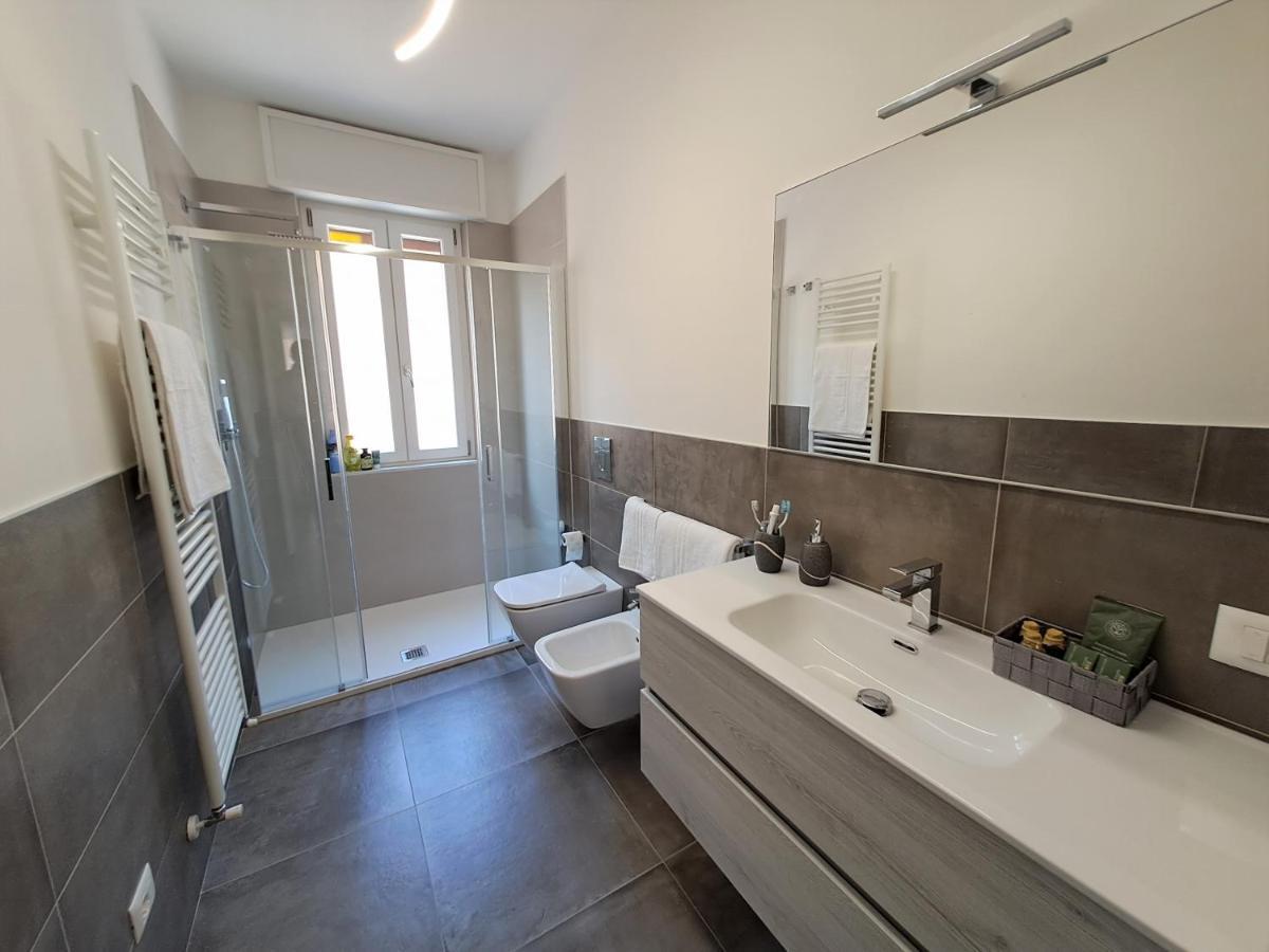 Lux Family Apartment Бардоліно Екстер'єр фото