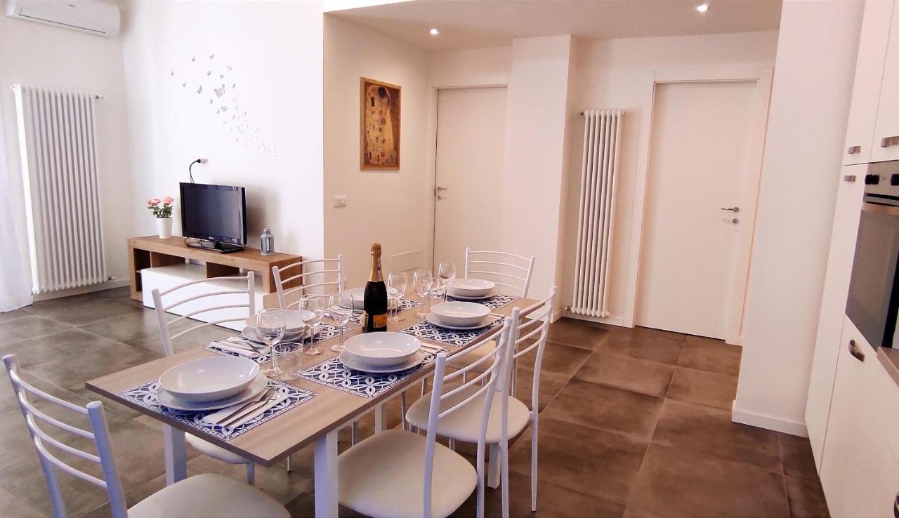 Lux Family Apartment Бардоліно Екстер'єр фото