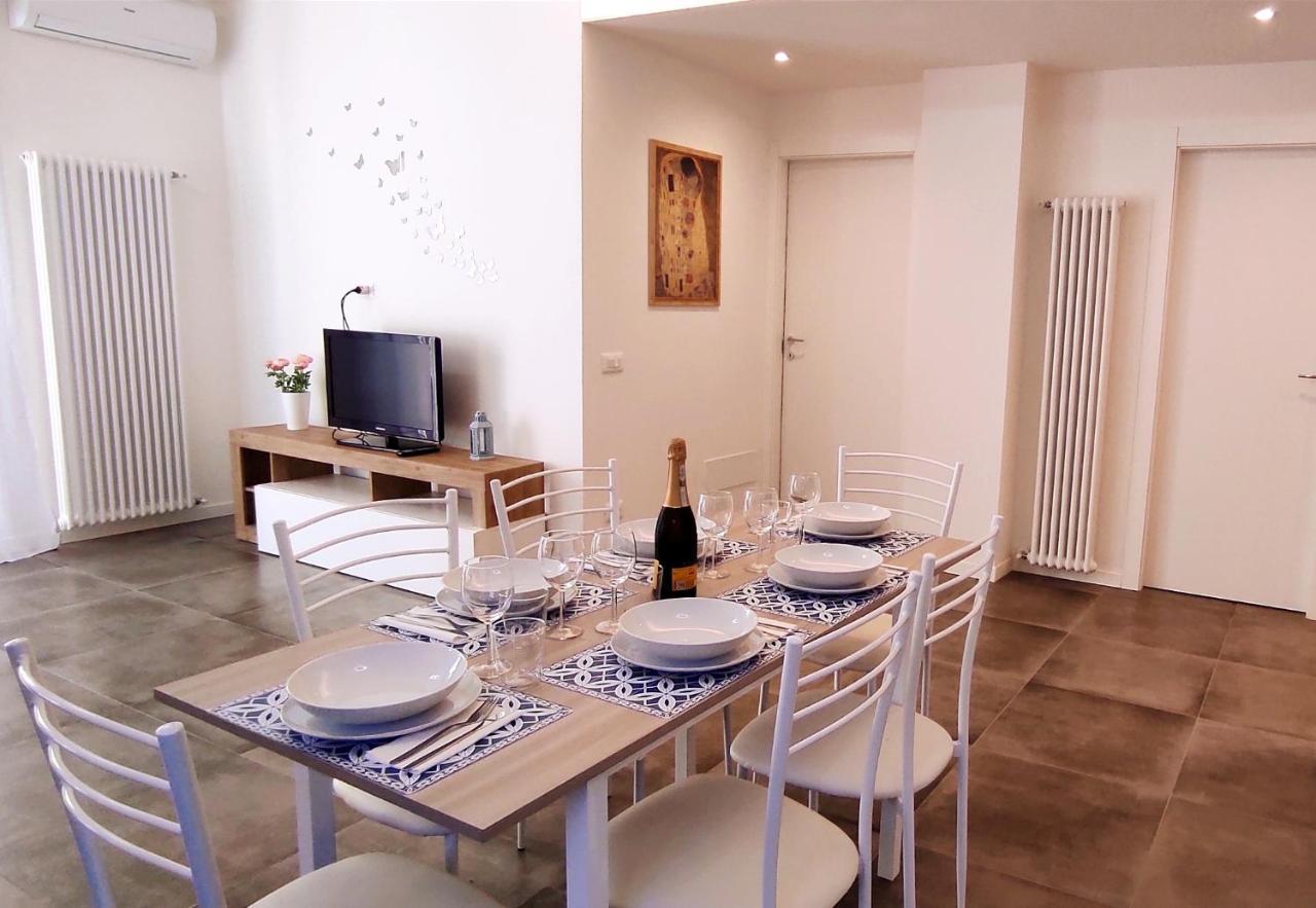 Lux Family Apartment Бардоліно Екстер'єр фото