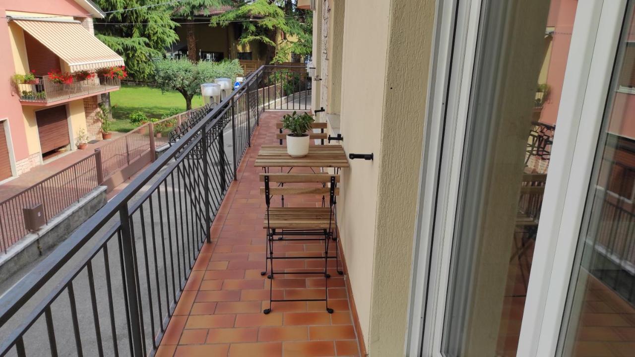 Lux Family Apartment Бардоліно Екстер'єр фото